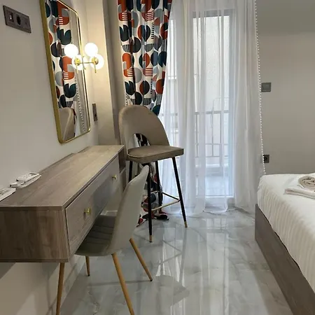 A Living Skg 2 Quiet Luxury Feriehus *